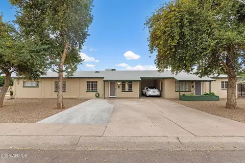 5702 W Vista Ave, Glendale, AZ 85301