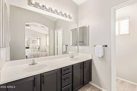 Bath - 5333 E Harmony Ave, Mesa, AZ 85206 photo 2 of 3