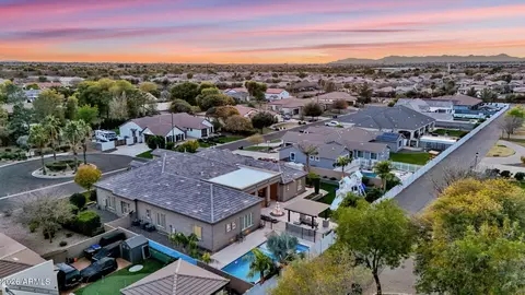 View/Area - 4282 Estrella Ct, Gilbert, AZ 85296 photo 7 of 13