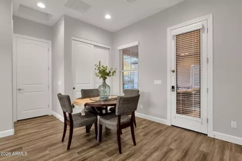Dining - 4282 Estrella Ct, Gilbert, AZ 85296 photo 5 of 6