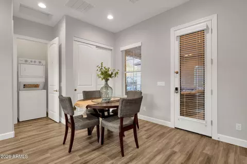 Dining - 4282 Estrella Ct, Gilbert, AZ 85296 photo 6 of 6