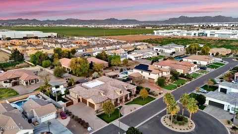 View/Area - 4282 Estrella Ct, Gilbert, AZ 85296 photo 3 of 13