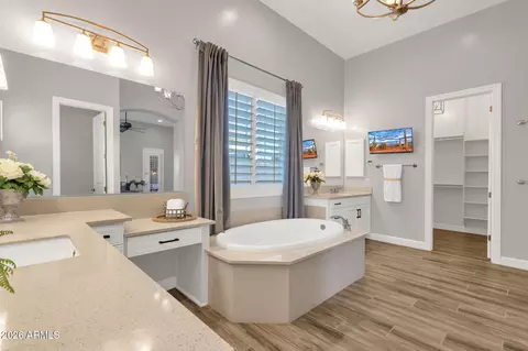 Bath - 4282 Estrella Ct, Gilbert, AZ 85296 photo 4 of 5