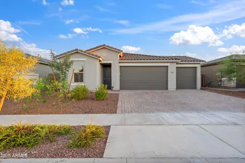 17829 W Red Fox Rd, Surprise, AZ 85387