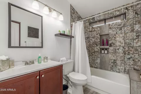 Bath - 18 S Silverado St, Gilbert, AZ 85296 photo 2 of 2