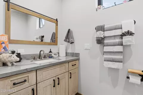 Bath - 210 N Valley Rd, Payson, AZ 85541 photo 3 of 3