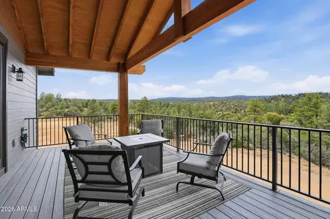 Exterior - 210 N Valley Rd, Payson, AZ 85541 photo 2 of 9