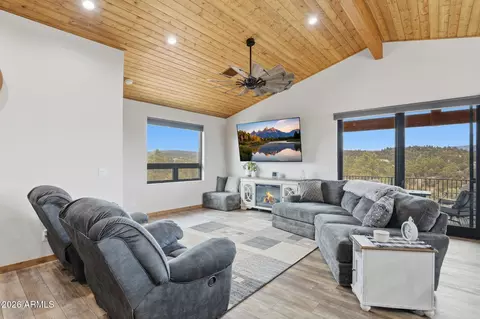 Living - 210 N Valley Rd, Payson, AZ 85541 photo 1 of 2