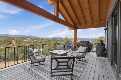 Exterior - 210 N Valley Rd, Payson, AZ 85541 photo 4 of 9