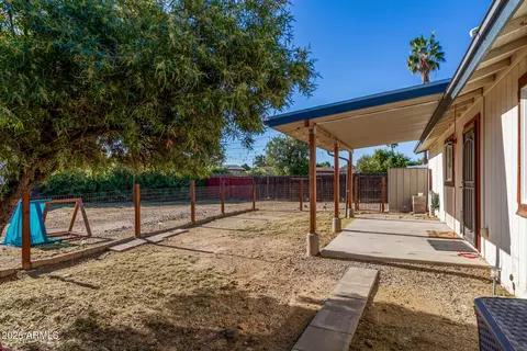 Exterior - 2323 E Kathleen Rd, Phoenix, AZ 85022 photo 2 of 3