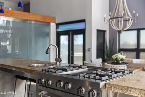 Kitchen - 914 E Osborn Rd #403, Phoenix, AZ 85014 photo 5 of 8