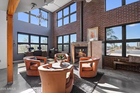 Living - 914 E Osborn Rd #403, Phoenix, AZ 85014 photo 1 of 7