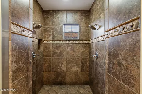 Bath - 3729 E Robin Ln, Phoenix, AZ 85050 photo 4 of 7