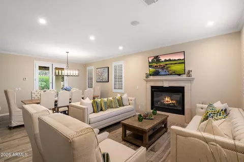 Living - 3729 E Robin Ln, Phoenix, AZ 85050 photo 3 of 5