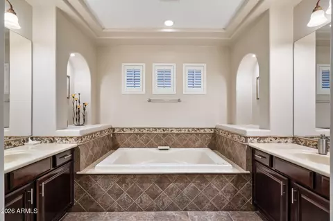 Bath - 3729 E Robin Ln, Phoenix, AZ 85050 photo 1 of 7
