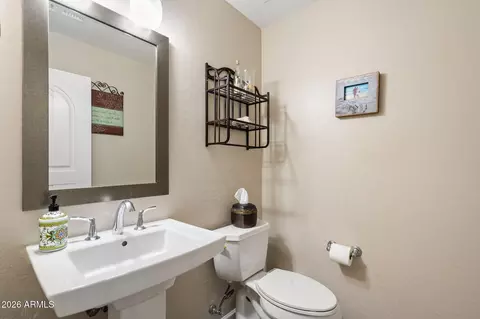 Bath - 3729 E Robin Ln, Phoenix, AZ 85050 photo 5 of 7