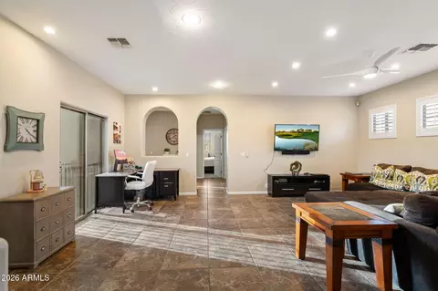 Entry Way - 3729 E Robin Ln, Phoenix, AZ 85050 photo 4 of 5