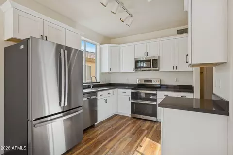 Kitchen - 4034 E Chambers St, Phoenix, AZ 85040 photo 1 of 2