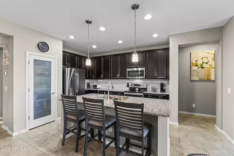 74 W Strawberry Tree Ave, San Tan Valley, AZ 85140