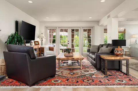 8068 E Del Trigo Rd, Scottsdale, AZ 85258