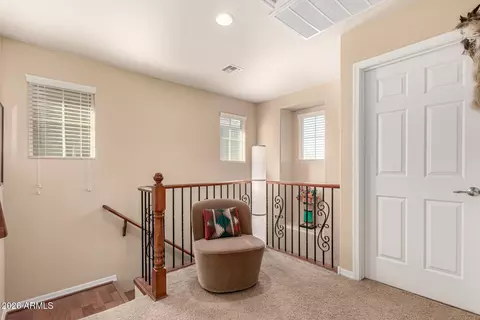 3933 E Cat Balue Dr, Phoenix, AZ 85050 photo 13
