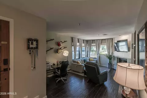 10080 E Mountainview Lake Dr #204, Scottsdale, AZ 85258