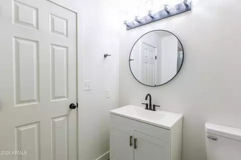 Bath - 648 E Prickly Pear Dr, Globe, AZ 85501 photo 4 of 7
