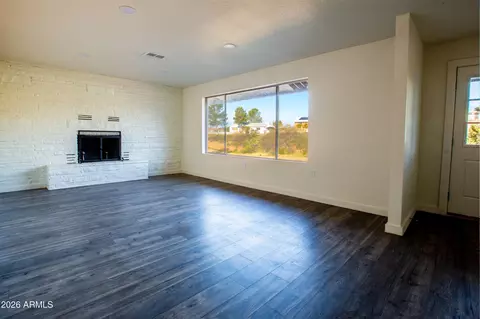 Living - 648 E Prickly Pear Dr, Globe, AZ 85501 photo 1 of 5
