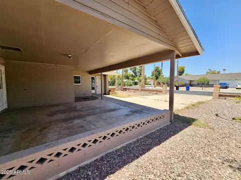 Exterior - 2601 E Virginia Ave, Phoenix, AZ 85008 photo 4 of 7