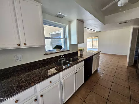 Kitchen - 2601 E Virginia Ave, Phoenix, AZ 85008 photo 3 of 5
