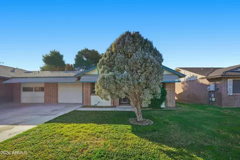 10108 N 95th Dr #B, Peoria, AZ 85345