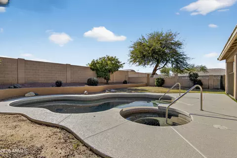 Exterior - 2333 W Carter Rd, Phoenix, AZ 85041 photo 7 of 7