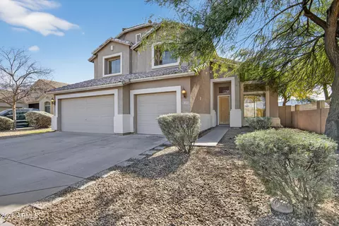 Exterior - 2333 W Carter Rd, Phoenix, AZ 85041 photo 2 of 7