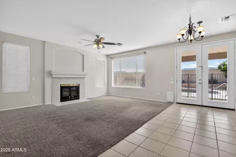 Living - 2333 W Carter Rd, Phoenix, AZ 85041 photo 5 of 9