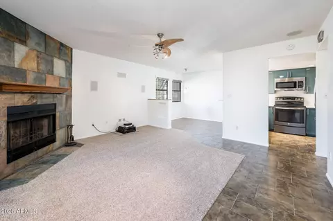 1245 W 1st St #204, Tempe, AZ 85281
