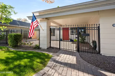 Exterior - 8464 N 7th Ave, Phoenix, AZ 85021 photo 4 of 12