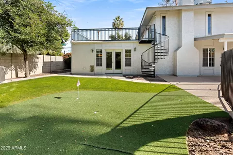 Exterior - 8464 N 7th Ave, Phoenix, AZ 85021 photo 10 of 12