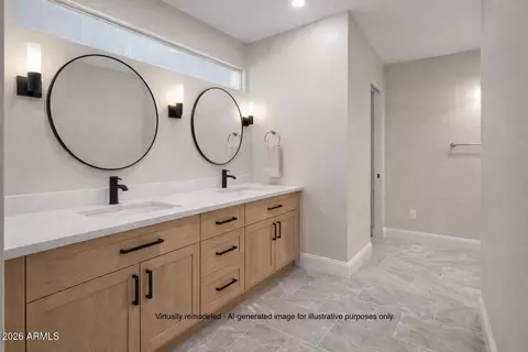 Bath - 8464 N 7th Ave, Phoenix, AZ 85021 photo 3 of 6