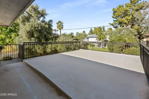 Exterior - 8464 N 7th Ave, Phoenix, AZ 85021 photo 6 of 12