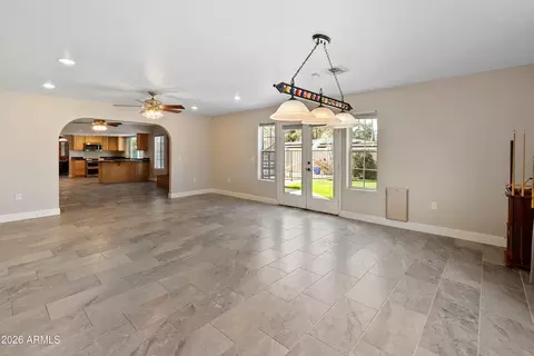 Living - 8464 N 7th Ave, Phoenix, AZ 85021 photo 4 of 6