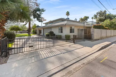 Exterior - 8464 N 7th Ave, Phoenix, AZ 85021 photo 3 of 12