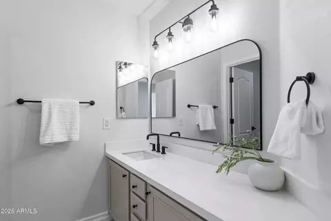 Bath - 3845 E Yeager Dr, Gilbert, AZ 85295 photo 2 of 8