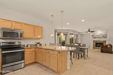 Kitchen - 4696 E Carob Dr, Gilbert, AZ 85298 photo 2 of 4
