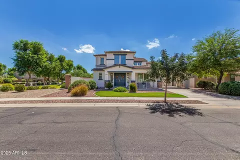 Exterior - 3311 E Anika Dr, Gilbert, AZ 85298 photo 3 of 9