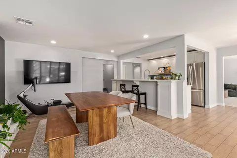 Dining - 1065 E Fairmont Dr, Tempe, AZ 85282 photo 2 of 3