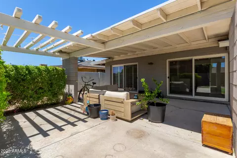 Exterior - 1065 E Fairmont Dr, Tempe, AZ 85282 photo 3 of 7