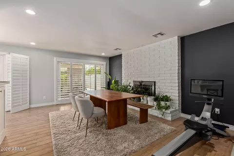 Dining - 1065 E Fairmont Dr, Tempe, AZ 85282 photo 1 of 3