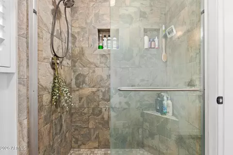 Bath - 1065 E Fairmont Dr, Tempe, AZ 85282 photo 3 of 5