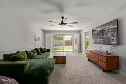 Living - 1065 E Fairmont Dr, Tempe, AZ 85282 photo 2 of 2
