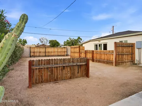 Exterior - 1306 E Willetta St, Phoenix, AZ 85006 photo 4 of 5